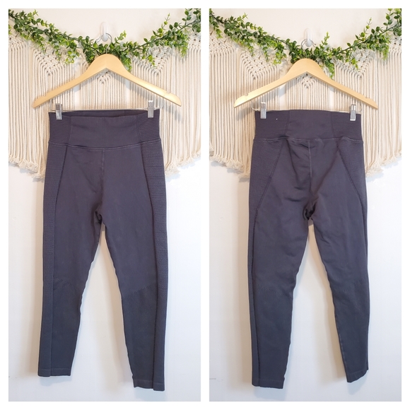 AERIE Large Offline Black Seamless High Rise Ribbed Athletic Leggings sz L - Picture 3 of 9